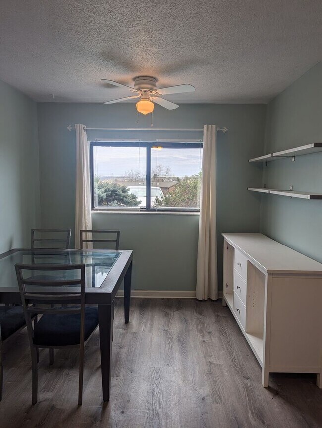 Building Photo - 2BR Condo in West Chester, **Pet Friendly-...