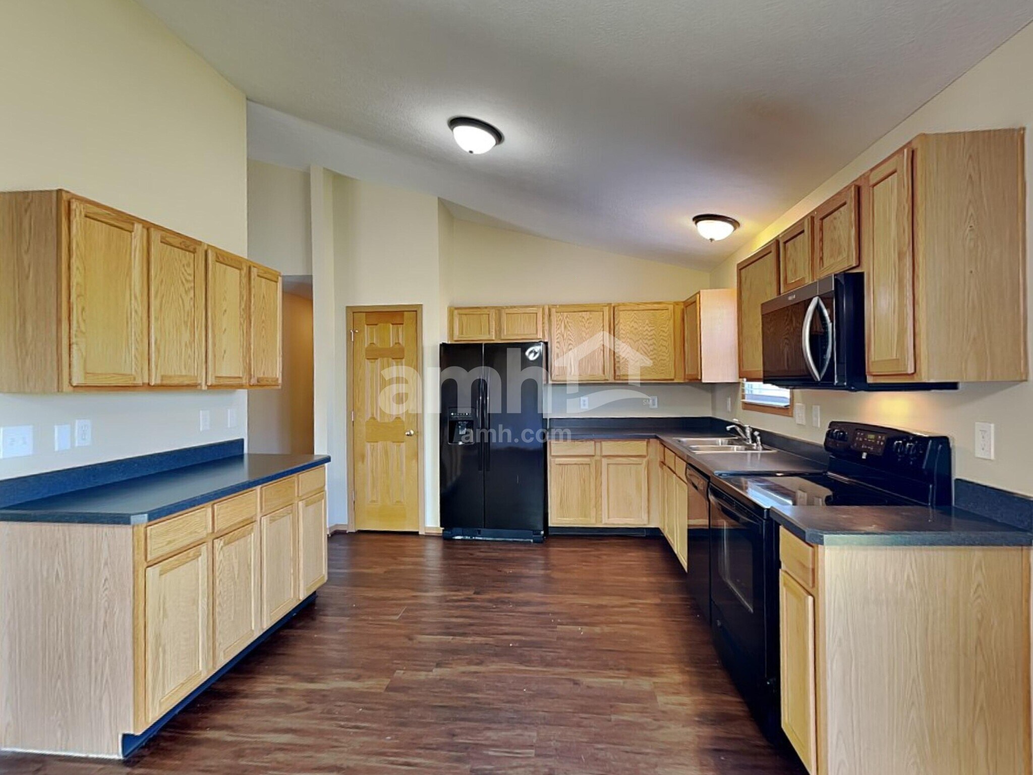 Building Photo - 3812 Wolf Creek Rd