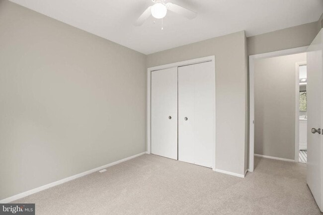 Building Photo - 1382 Almond Dr