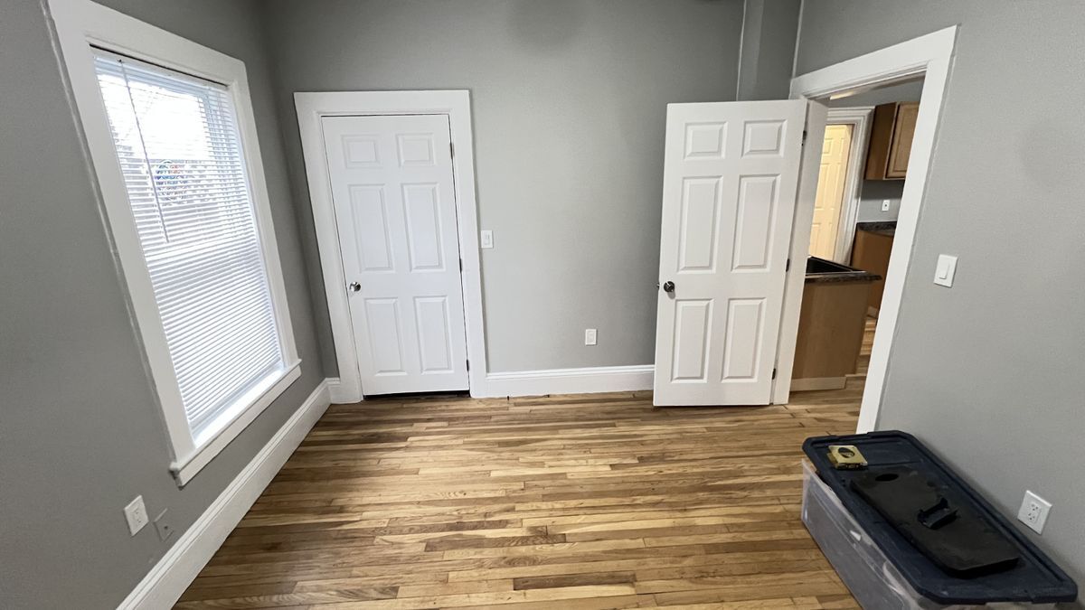 Building Photo - 31 Ridgeway St