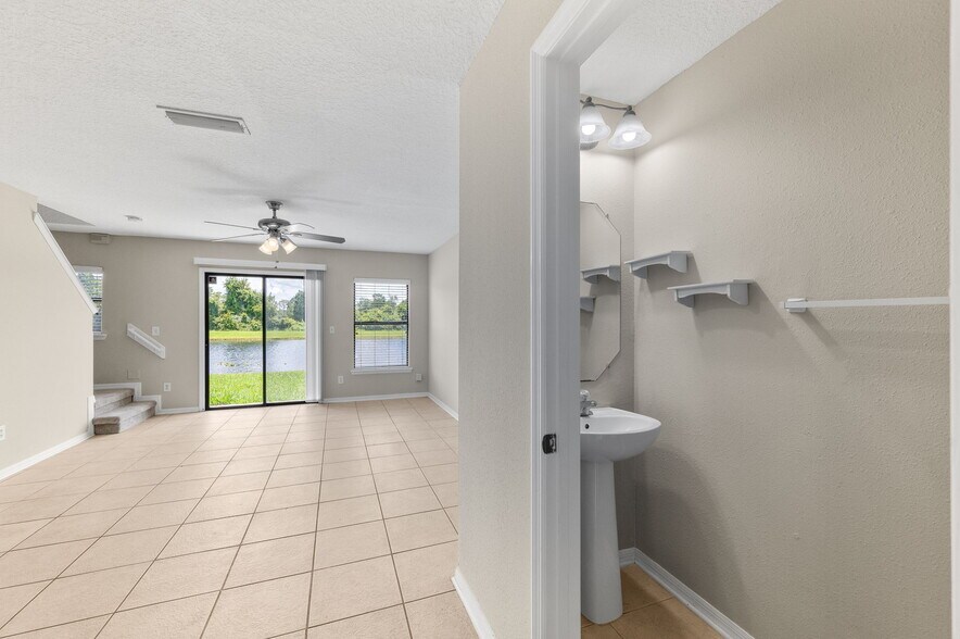 Building Photo - 467 Cabernet Pl