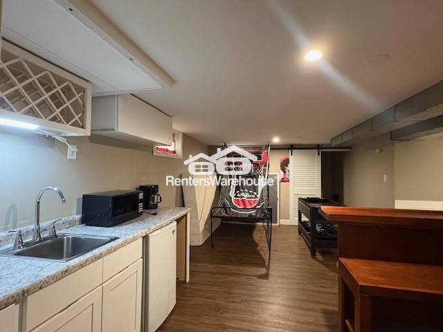 Building Photo - 601 Labore Rd