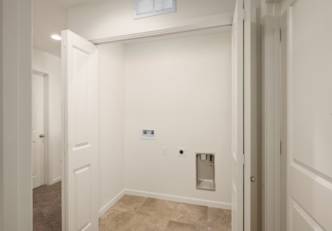 Building Photo - $2,195 Belmont & Armstrong, Gated Community - N Cattail Ct, Fresno / Solar!