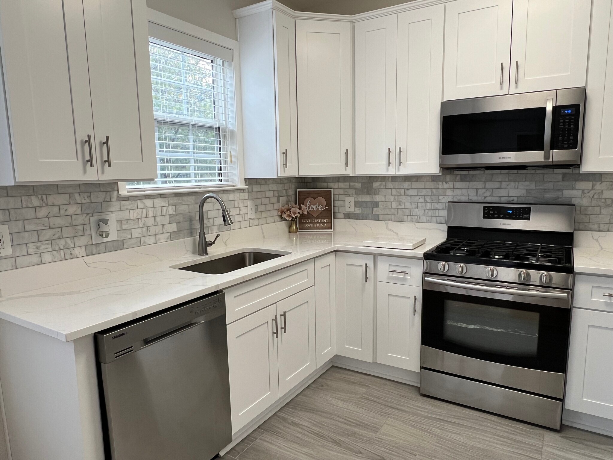 Building Photo - 14205 Brenham Dr