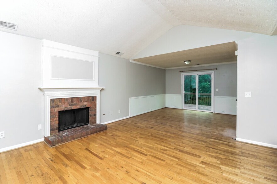 Building Photo - 2991 Heather Lake Dr
