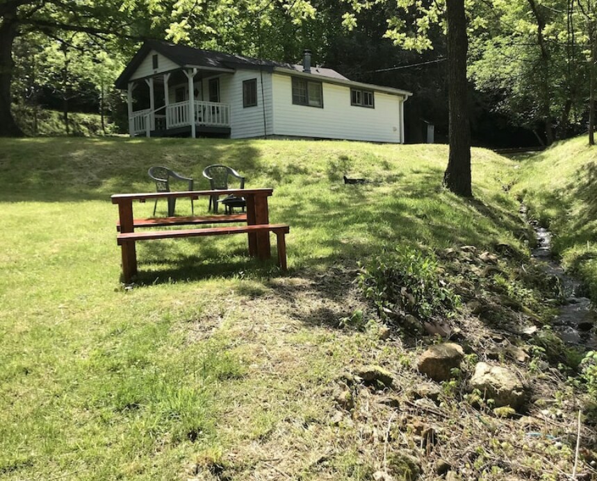 Picnic area - 3616 Camp Branch Rd
