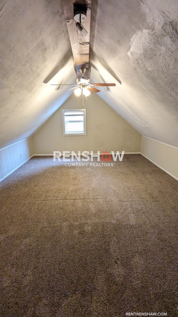 Building Photo - New 3 Bed / 2 Bath - Two Story Floorplan -...