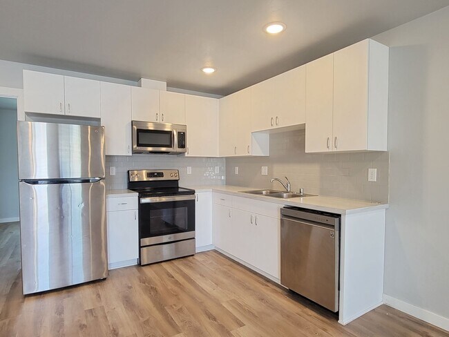 Building Photo - 1004 Creer Way