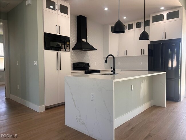 Building Photo - 1808 SE 1st Terrace