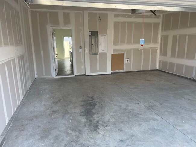 Building Photo - 6375 Marinelli Dr N