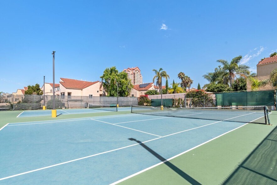 Building Photo - 3965 Nobel Dr