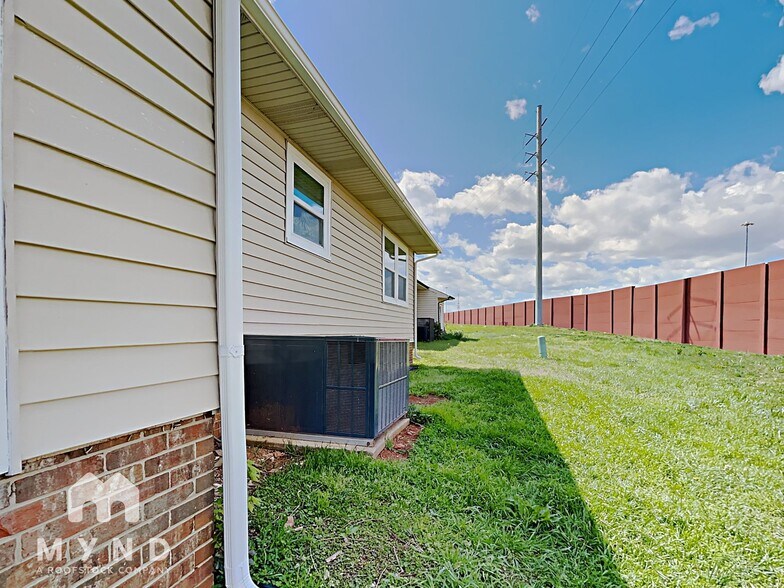 Building Photo - 1509 Whisnant St