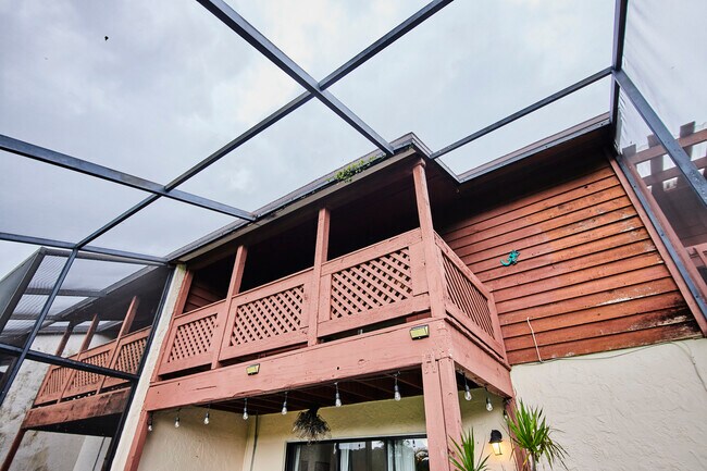 Building Photo - 779 Fairwood Ln