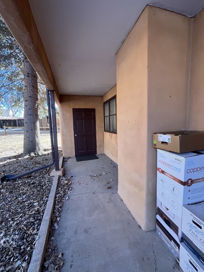 Building Photo - 405 Cam De La Placita