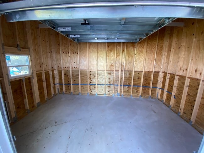 Building Photo - 5307 Camelot Dr E