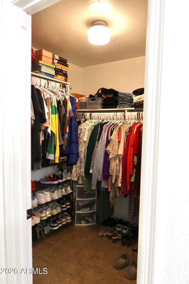 Building Photo - 3113 E Topeka Dr