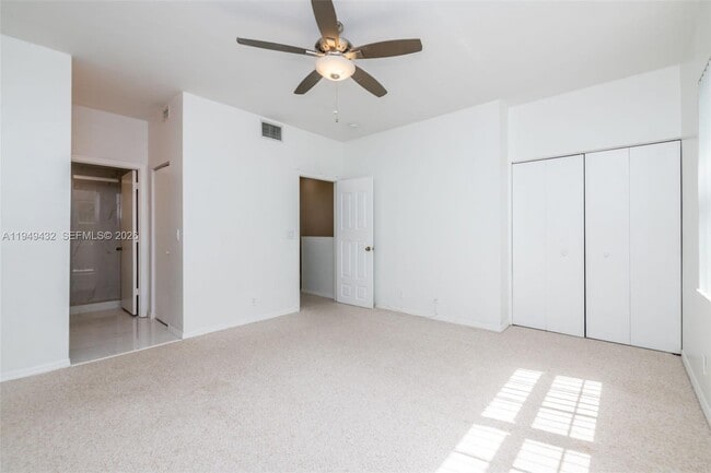 Building Photo - 1911 Madeira Dr