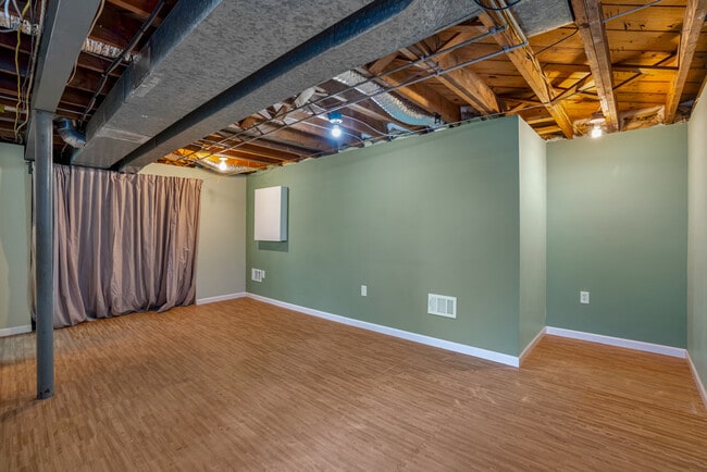 Building Photo - 5116 Cherryvale Dr