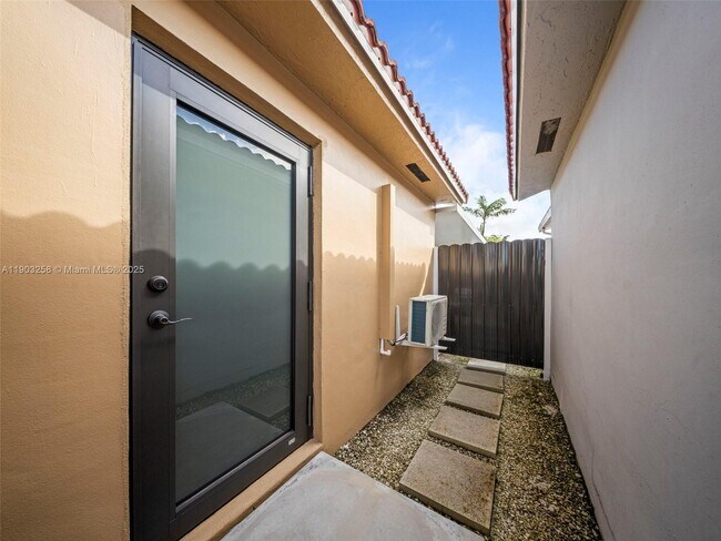 Building Photo - 4355 W 9th Ct