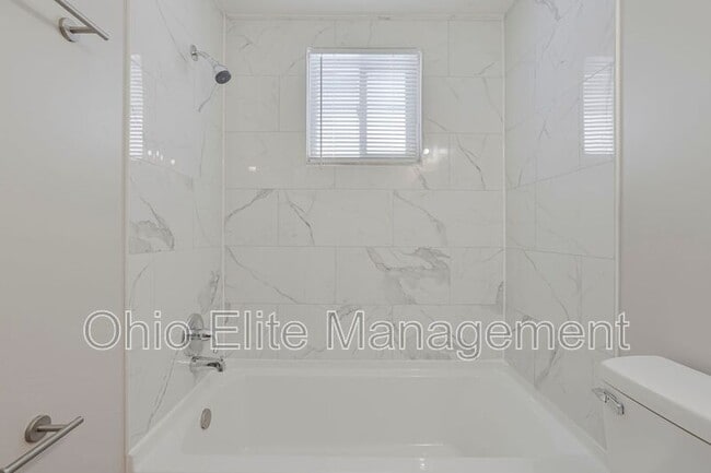 Building Photo - 429 Barnett Rd