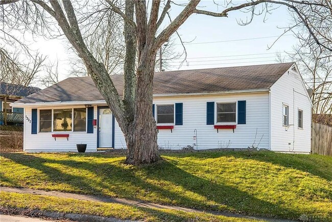 Building Photo - 1227 Date St