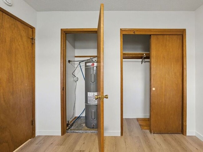 Building Photo - Duplex: 2 Bedrooms - Salem SE