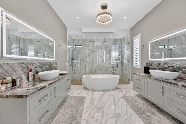 Building Photo - 785 NE 70th St