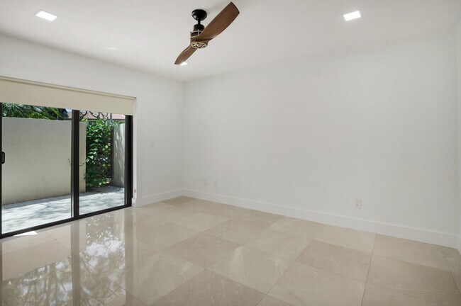 Building Photo - 21922 Cypress Dr