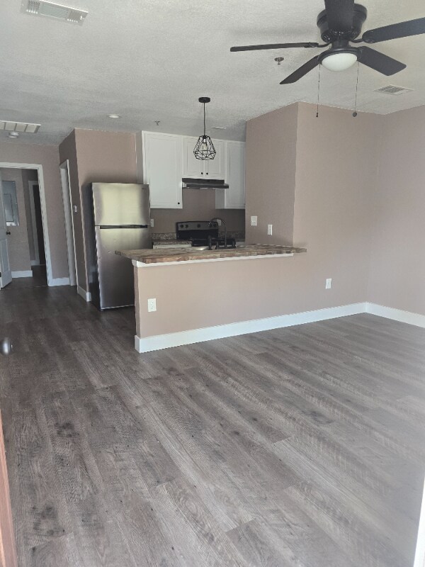 Building Photo - 2015 E Canal St