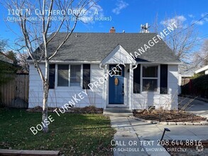 Building Photo - Updated 2 Bedroom Near Veterans Pkwy-$500 ...