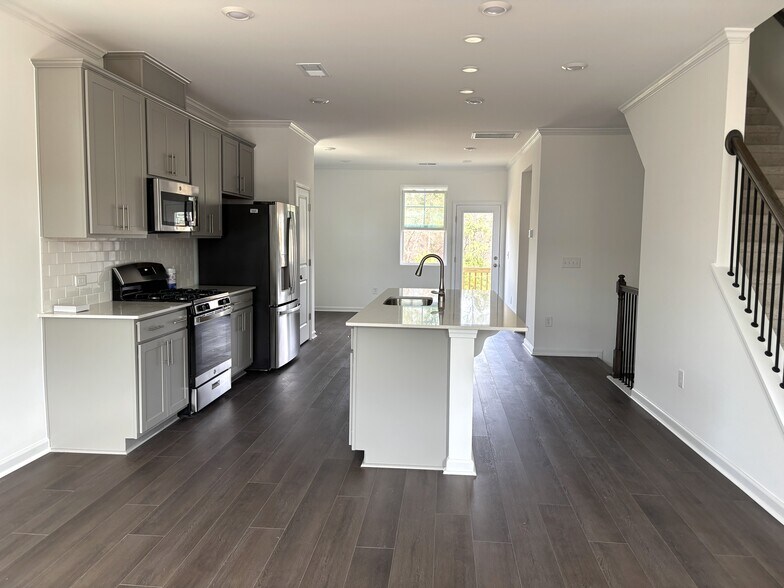 Building Photo - 3308 Gypsum Dr