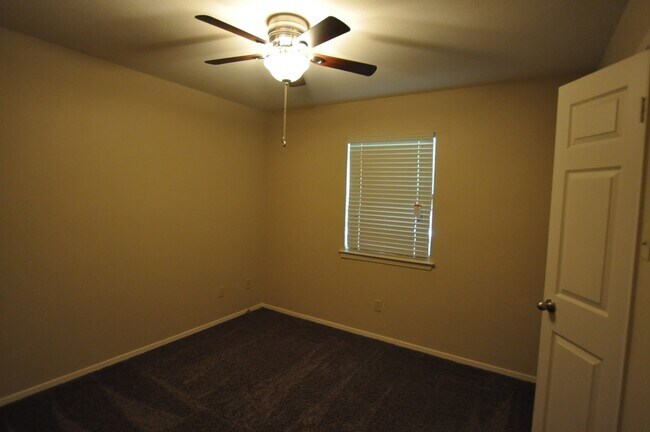 Building Photo - 3 Bedroom for rent in Lindale! Tour Today!