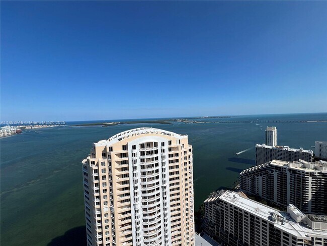 Building Photo - 848 Brickell Key Dr