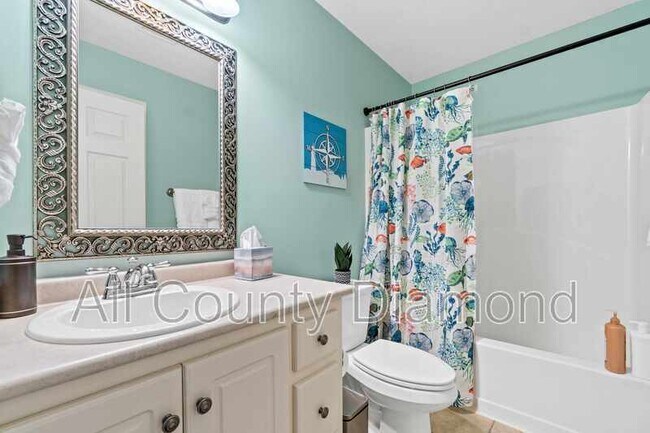 Building Photo - 9004 Polly Ave