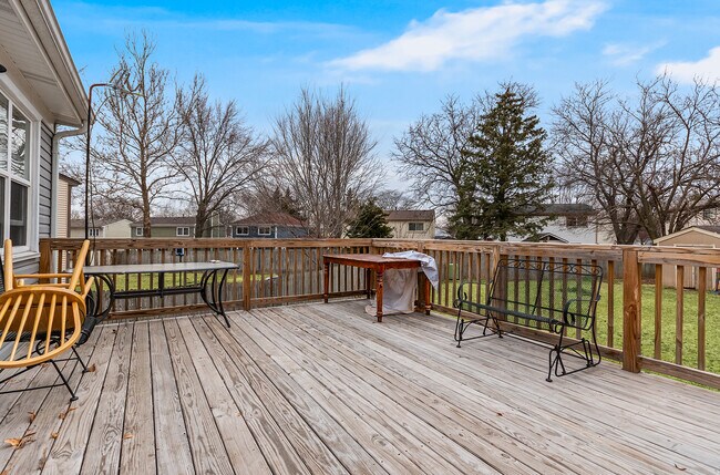 Building Photo - 2340 Portsmouth Ct