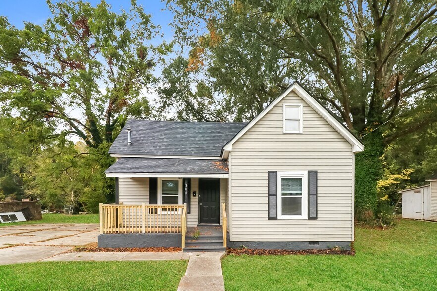 Building Photo - 306 Sycamore St