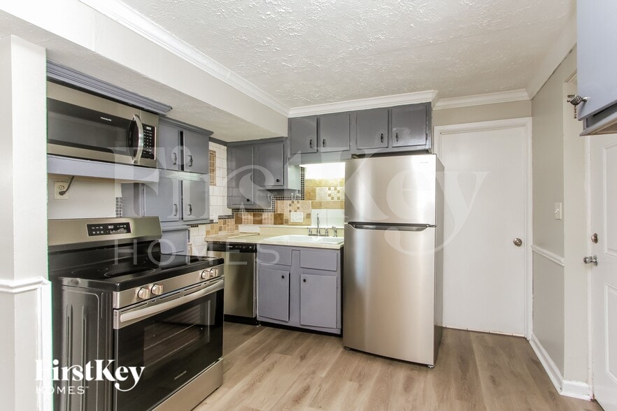 Building Photo - 3526 N Faculty Dr