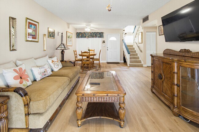 Building Photo - 6512 SW 112th Pl