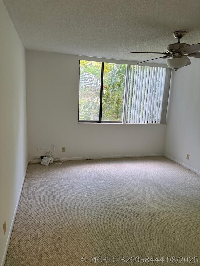 Building Photo - 4465 Luxemburg Ct