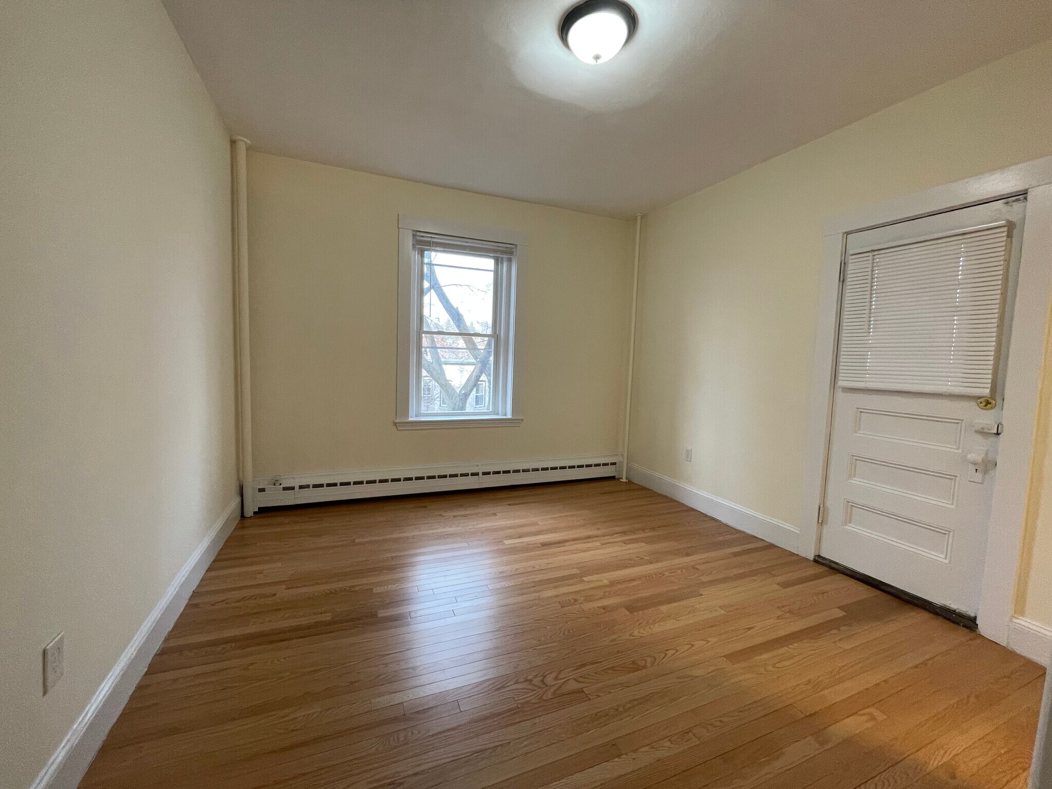 Building Photo - 181 Winthrop Rd