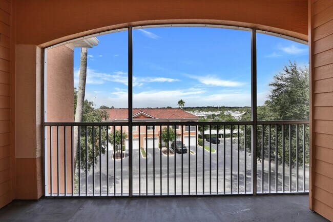 Building Photo - 5000 Culbreath Key Way