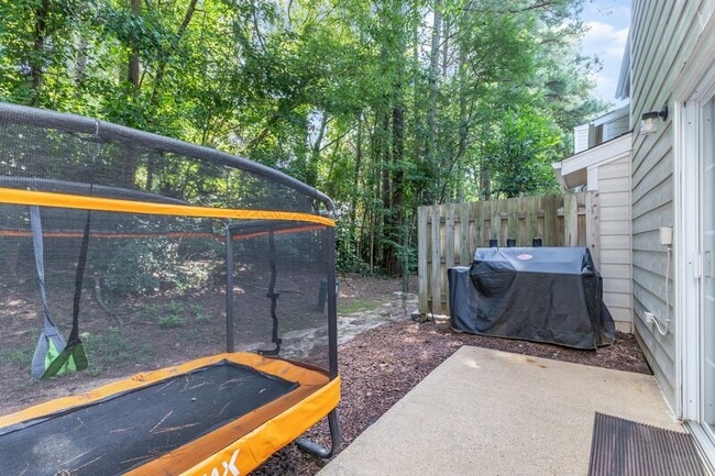 Building Photo - 7731 Falcon Rest Cir