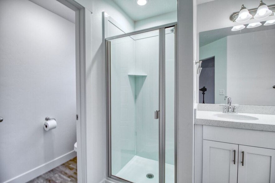 Building Photo - 4735 E Silver Moon Dr