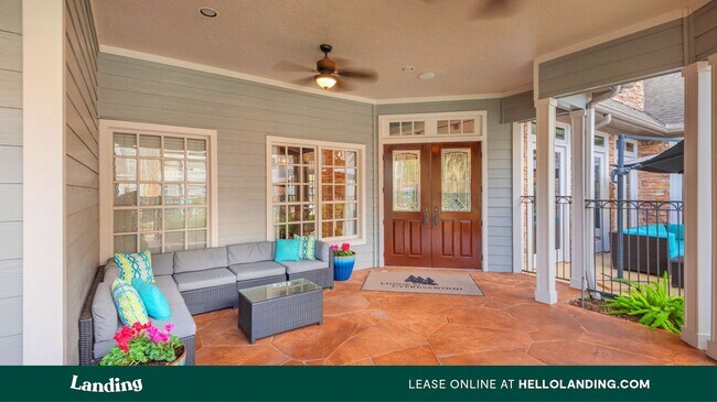 Building Photo - 8100 Cypresswood Dr