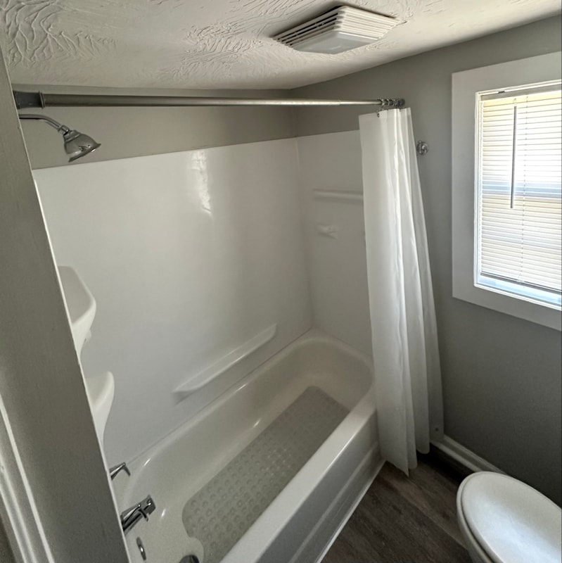 Building Photo - 217 W Logan St