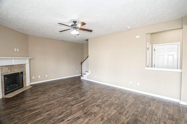 Building Photo - 1315 York Dr