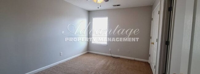 Building Photo - Beautiful 3 bedroom 2 bath home in Cordova...