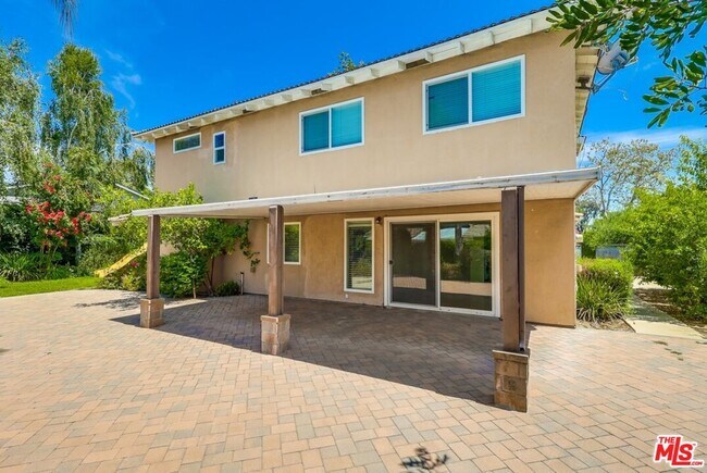 Building Photo - 687 Mt Carmel Dr