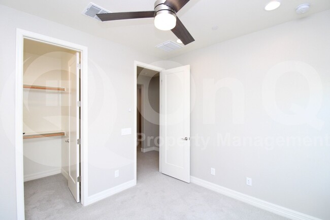 Building Photo - 7437 E Via De Luna Dr