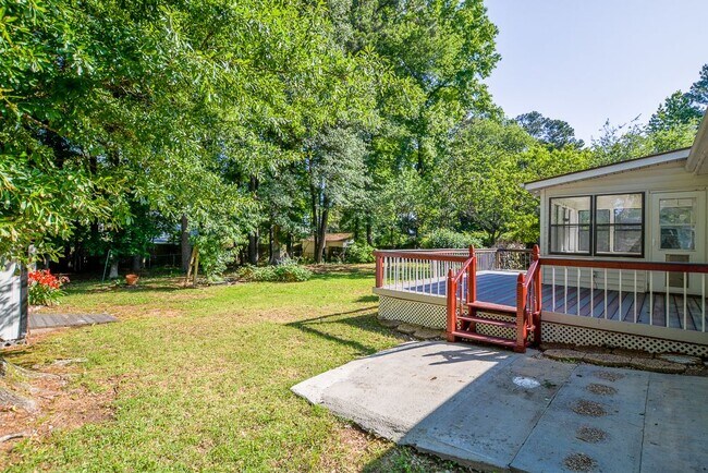 Building Photo - 1220 Ridge Rd